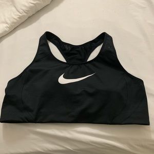 Nike medium support swoosh sports bra